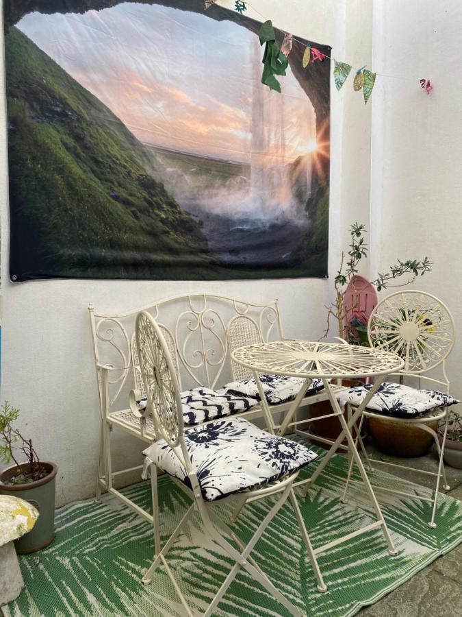 Little Brighton Beach Apartments - Also Separate Spa Cabin And Watersports Exterior foto