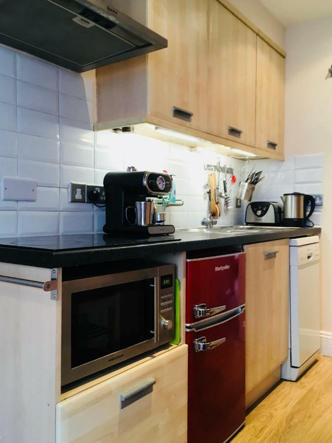 Little Brighton Beach Apartments - Also Separate Spa Cabin And Watersports Exterior foto